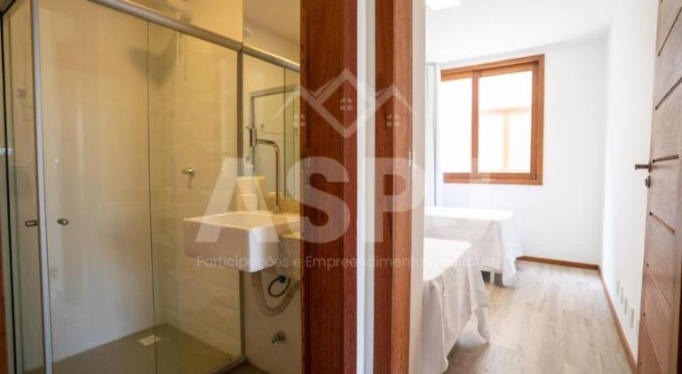Nice vacation home with pool, sauna & yard | Pet-friendly — photo 2