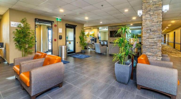 Quality Inn & Suites — photo 3