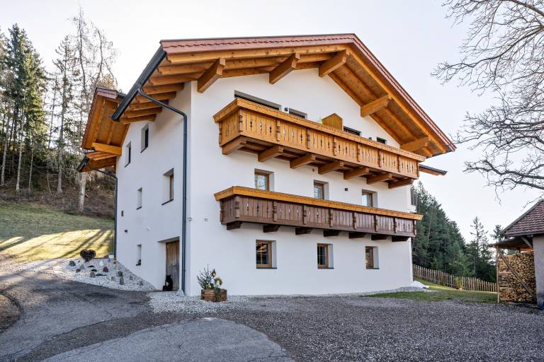 Apartment 'Ferienwohnung Gruberhof' with Mountain View, Shared Garden and Wi-Fi in Avelengo