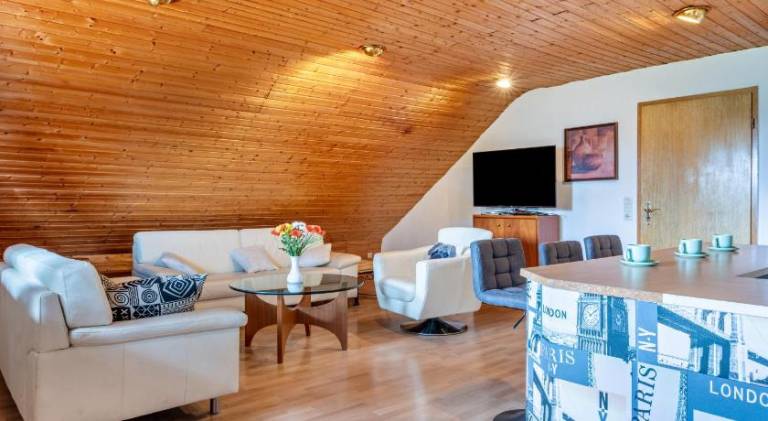 Holiday apartment with 2 rooms for 4 persons — photo 3
