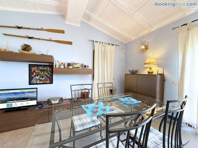 Villa with BBQ, yard & private pool — photo 5