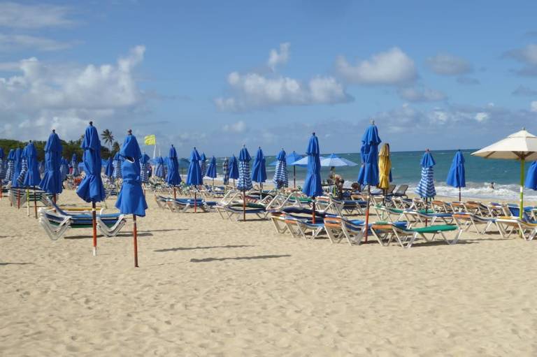 CortLang Beach Apartments