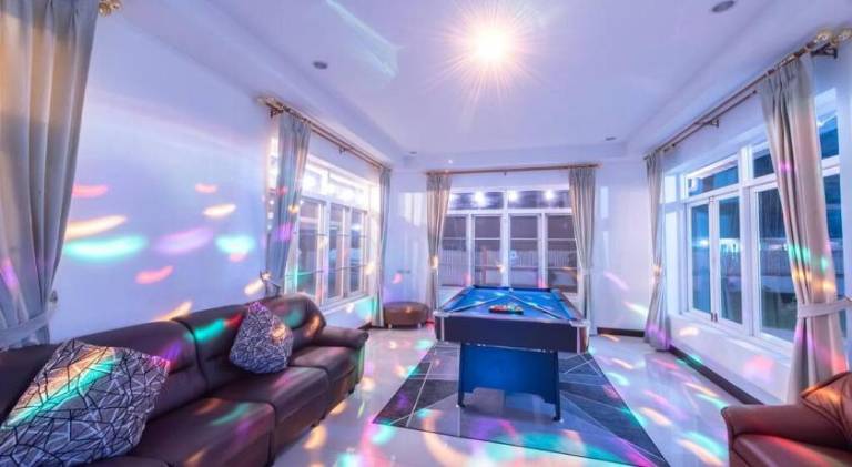 Pleasant villa with private pool, barbeque & terrace | Pet-friendly — photo 3
