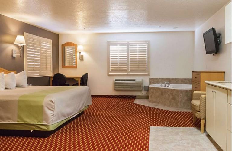 Executive Inn & Suites Extended Stay - Vernal — photo 2