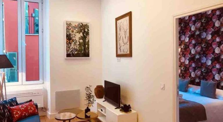 Pleasant rental apartment | Close to Castle Hill | Pet-friendly in Thiers