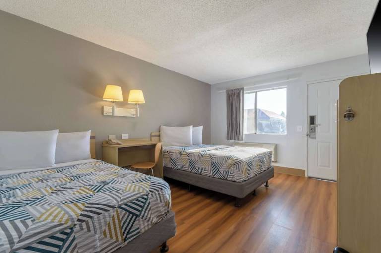 Motel 6 Hayward CA – Silicon Valley Gateway