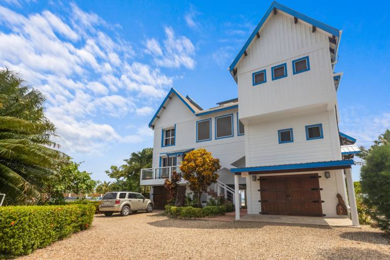 House  Caribbean Way