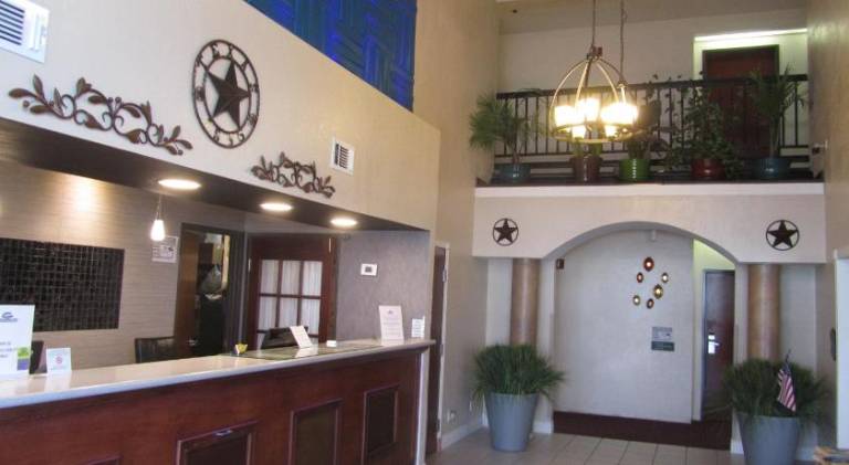 Executive Inn and Suites Wichita Falls — photo 2