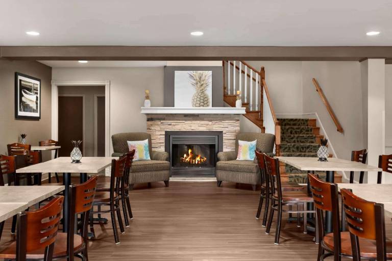 Travelodge Suites by Wyndham Moncton — photo 2