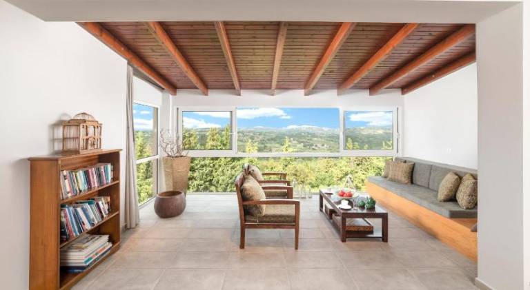 Fully equipped charming villa with patio, garden & private pool | Water view | Suitable for remote work | Pets are welcome — photo 3