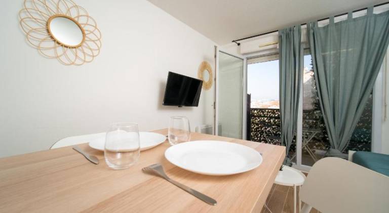 Appartement tout equipe a 6min de St Charles — photo 3