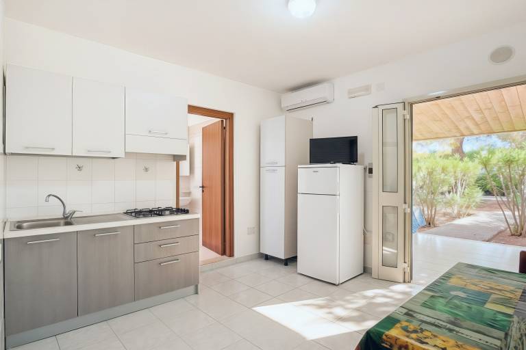 Apartment 'Sabbia D'oro, 202' with Shared Pool and Wi-Fi — photo 3