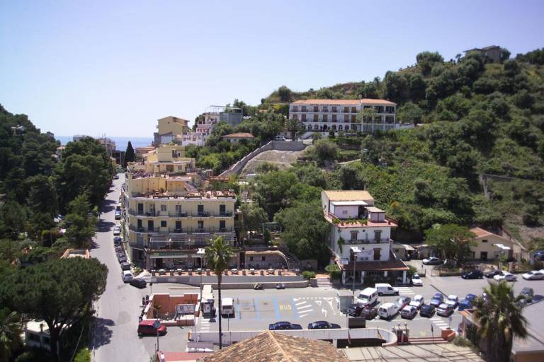 Hotel Villa Bianca Resort in Letojanni