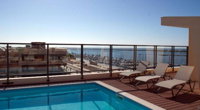 Real Marina Residence — photo 3
