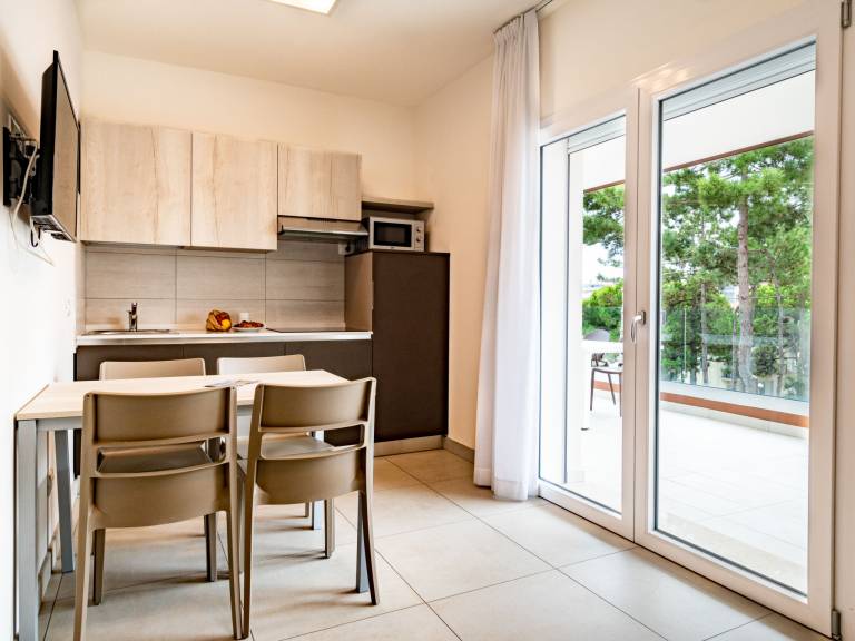Rental apartment with pool & patio | Next to the beach | Pet-friendly — photo 3