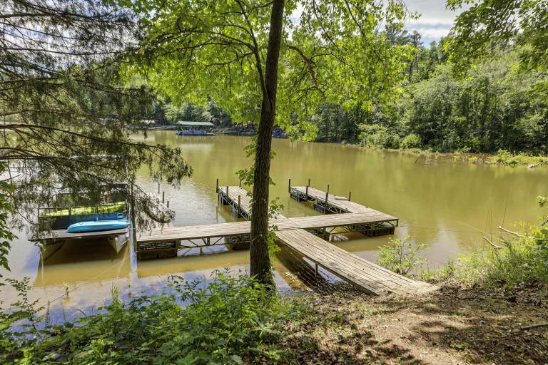 Cozy Lake Hartwell Getaway w/ Game Room! — photo 3