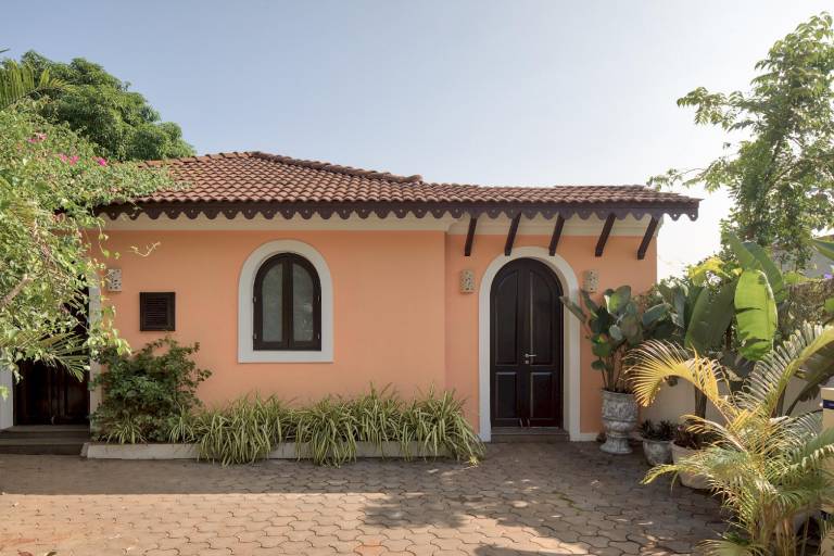 Villa with pool & yard | Suitable for remote work | Pets are welcome — photo 4