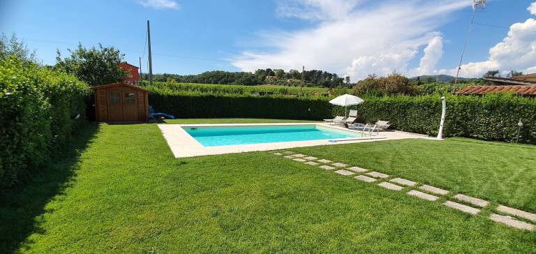 House with private pool, barbecue & yard — photo 5