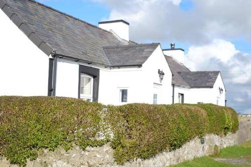 House Llanfaelog