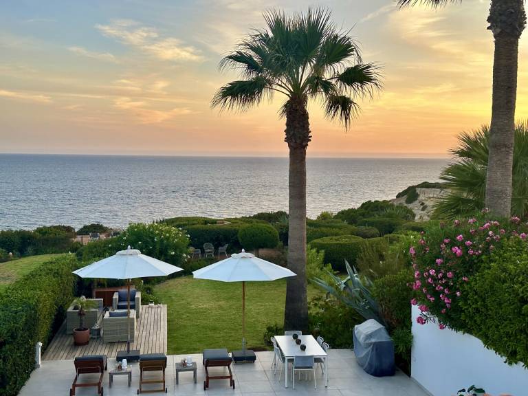 Ferienhaus direkt am Wasser in Carvoeiro, Algarve f&uuml;r max. 6 Personen
