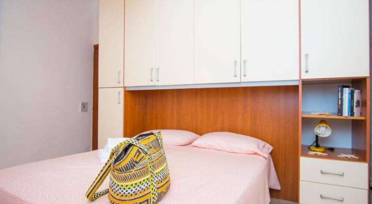 Serviced apartment with garden — photo 2