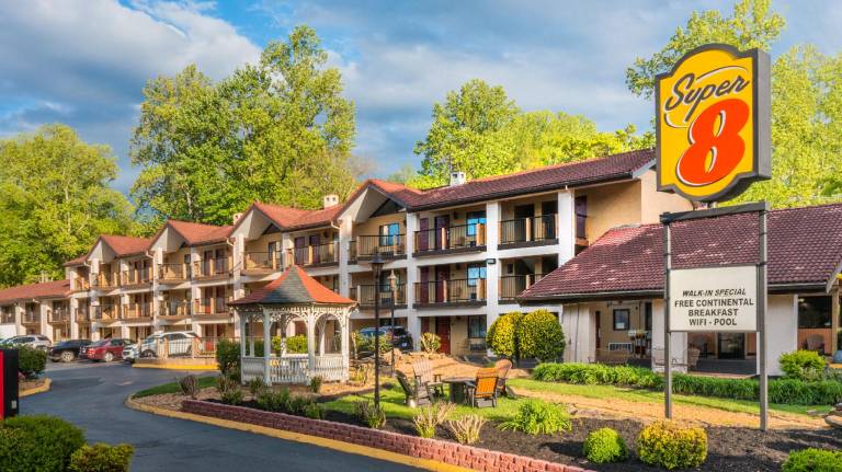Super 8 By Wyndham Downtown Gatlinburg At Convention Center in Gatlinburg, TN
