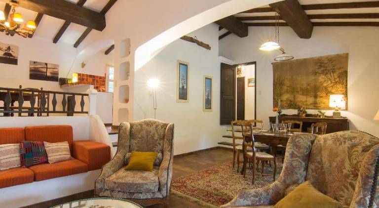 Villa with BBQ, terrace & yard — photo 5