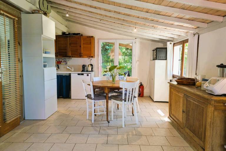 Vacation home with patio & yard — photo 4