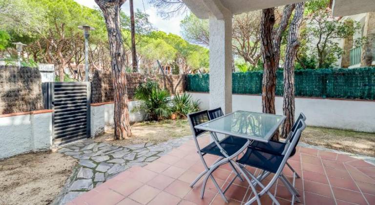 Rental apartment with terrace in Castell-Platja d'Aro