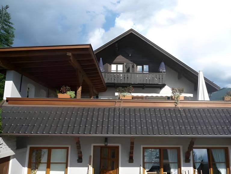 Zur Schonen Aussicht Hotel garni in Garmisch-Partenkirchen