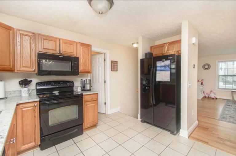 Children-friendly ample house with terrace, private pool & yard | Pets are welcome — photo 4