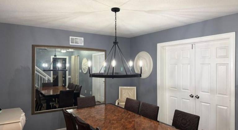 Stylish Remodeled 23 Large beds Near Elvis Presley — photo 5