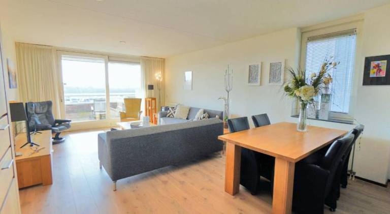 Apartment with terrace — photo 5