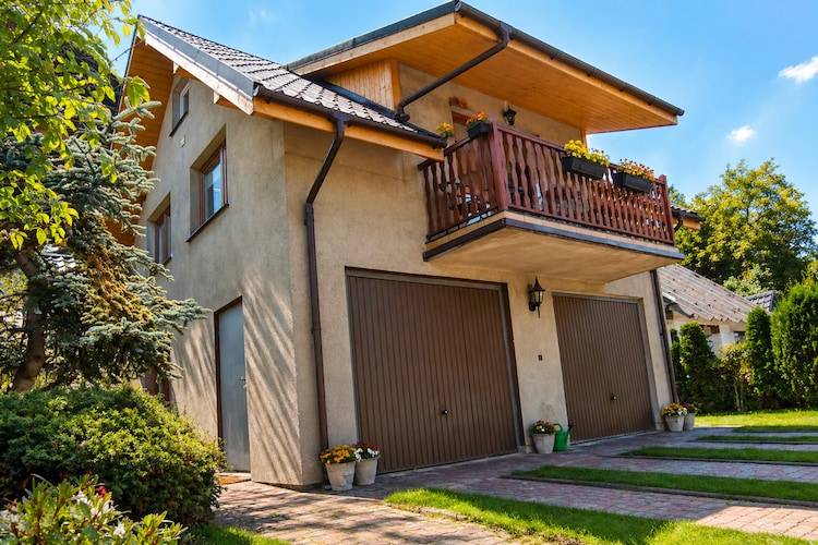 Vacation home with yard & terrace in Miedzyzdroje