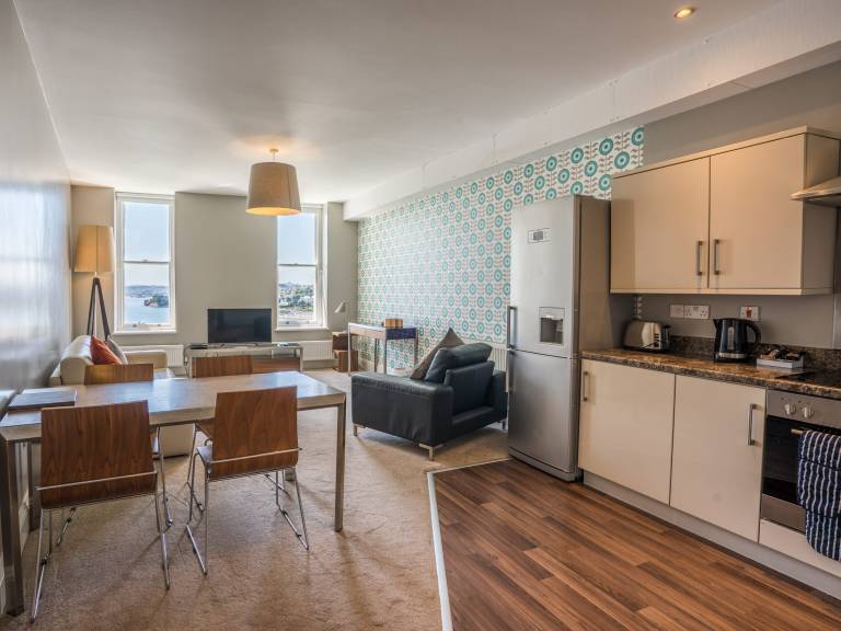 Cottage with yard | Beach view in Paignton