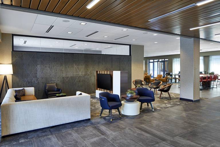 Courtyard by Marriott Minneapolis West — photo 2