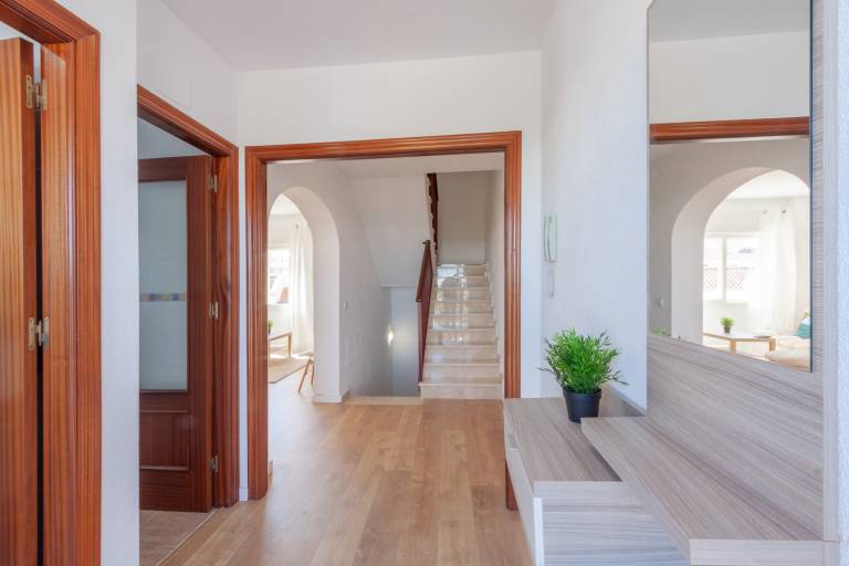 Vacation home with patio — photo 4