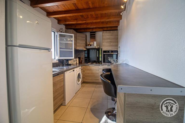 Gite with grill & patio — photo 4