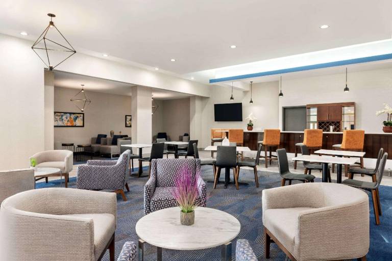 La Quinta Inn & Suites by Wyndham Brunswick/Golden Isles — photo 5