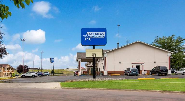 Americas Best Value Inn Fargo — photo 5