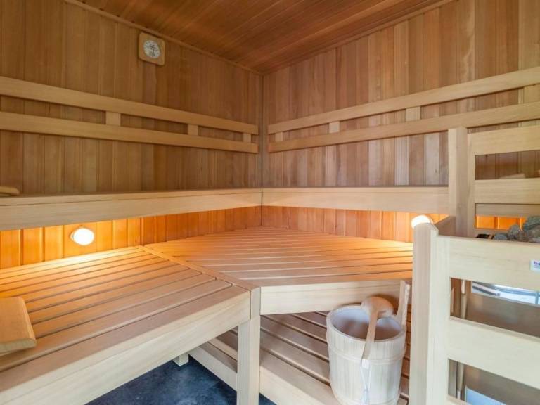 Fully equipped big vacation home with sauna, patio & yard | Nature view | Dogs allowed — photo 4