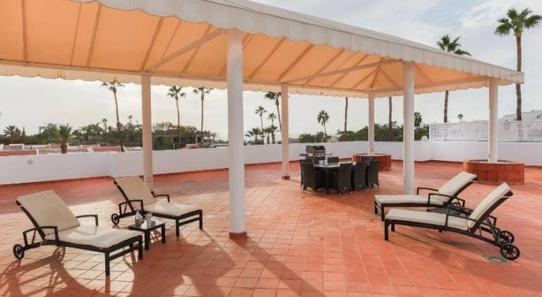 Fully equipped villa with barbeque, hot tub & patio | Suitable for remote work | Pets are welcome — photo 4