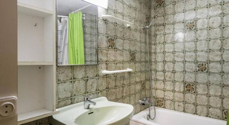 Fully equipped charming holiday apartment with private pool & patio | Close to the beach | Pet-friendly — photo 2
