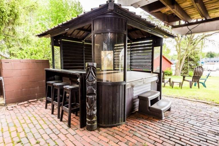 House  Grand Beach