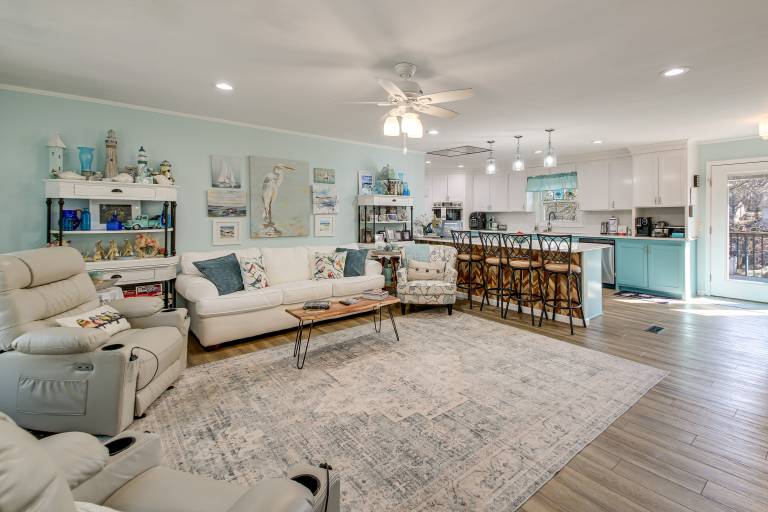 Tranquil Family Retreat w/ Views on Lake Desoto — photo 3