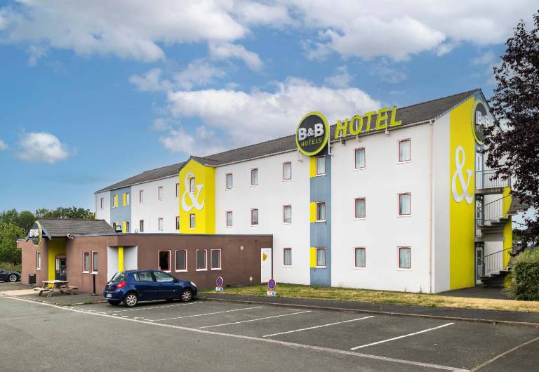 B&B HOTEL Angers 2 Universite in Beaucouze