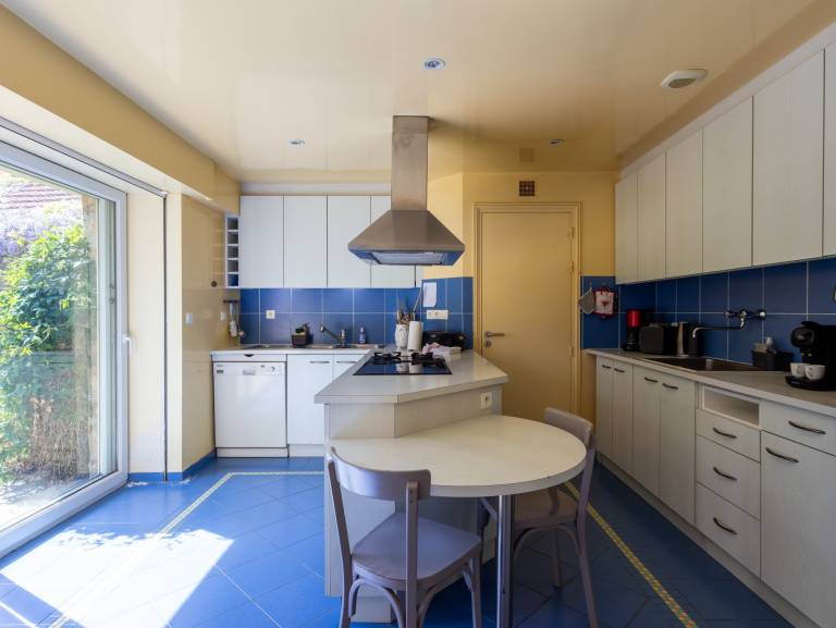 Holiday Home 'Maison Bretonne Madame Est Servie 4' with Sea View — photo 4