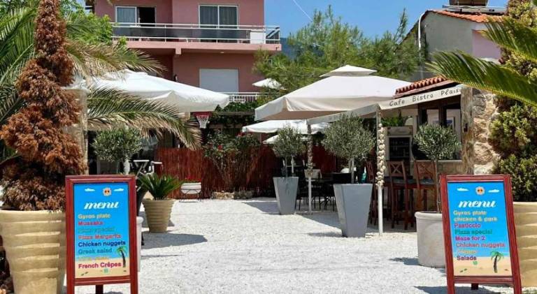 Serviced apartment with terrace & garden in Thasos