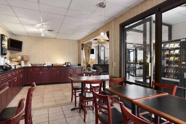 Days Inn by Wyndham Salisbury — photo 3