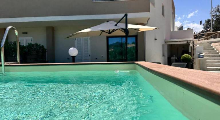Holiday apartment with garden & pool | Next to the beach | Pets allowed — photo 3